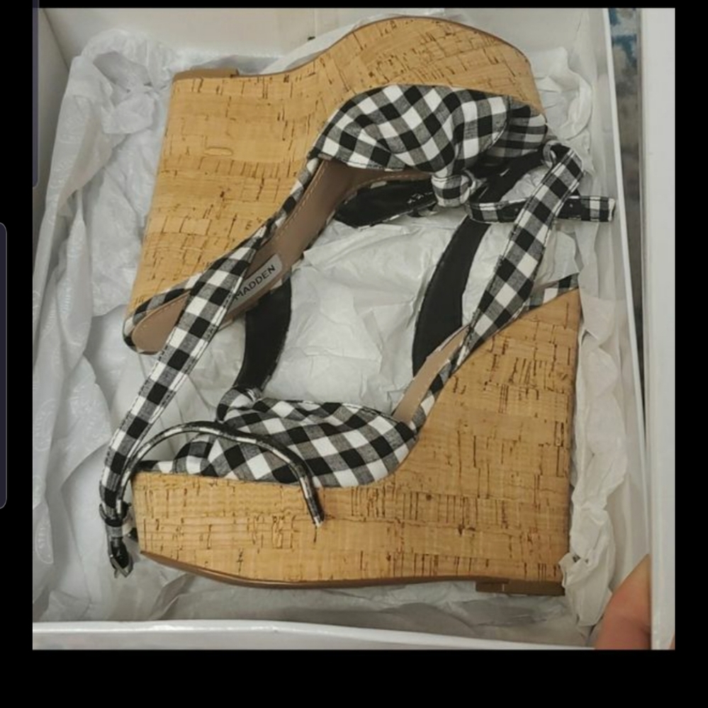 Steve Madden wedges